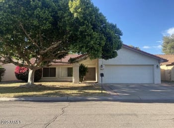 942 Driftwood Dr, Tempe, AZ 85283