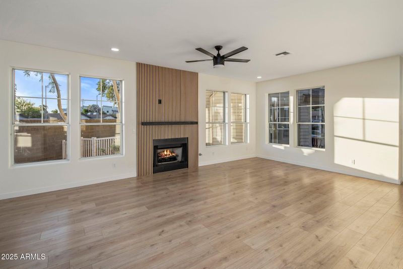 942 S Ash Ave #104, Tempe, AZ 85281