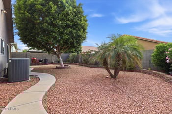 9420 Leila Ln, Phoenix, AZ 85041