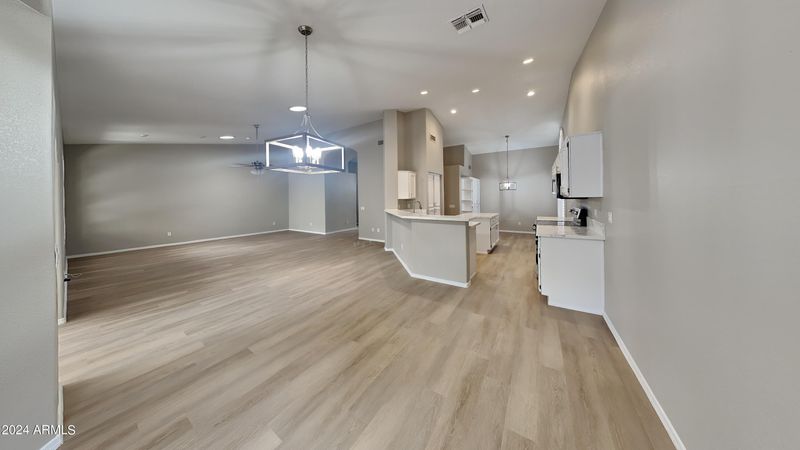 9421 E Cedar Waxwing Dr, Sun Lakes, AZ 85248