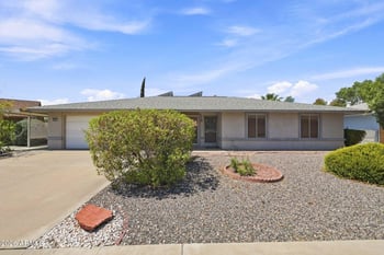 9421 W Glen Oaks Cir N, Sun City, AZ 85351