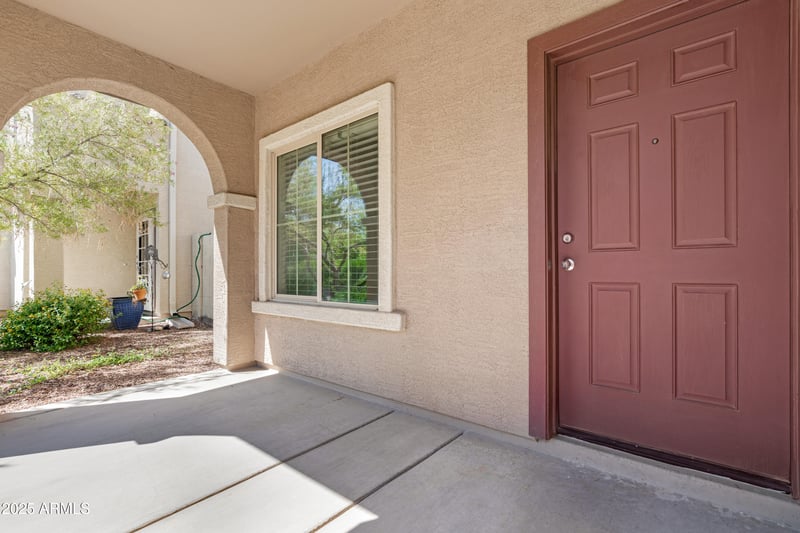 9422 33rd Dr, Laveen, AZ 85339