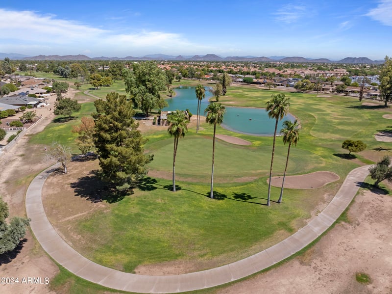 9422 Country Club Dr, Sun City, AZ 85373