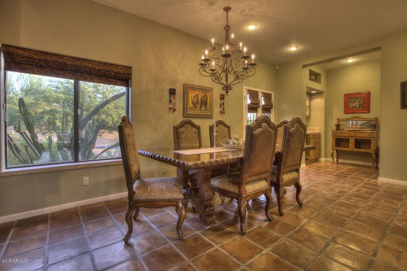 9422 E Sunrise Cir, Carefree, AZ 85377