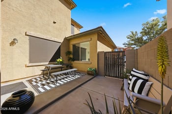 9422 Palm Ln, Phoenix, AZ 85037