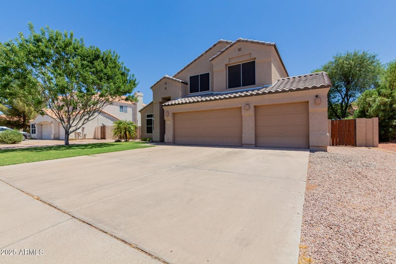 9423 Impala Ave, Mesa, AZ 85209