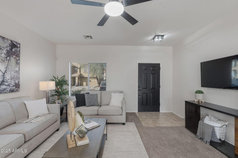 9423 Sheridan St, Phoenix, AZ 85037