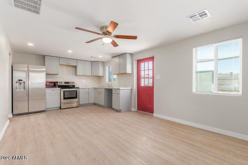 9424 N 2nd Pl, Phoenix, AZ 85020