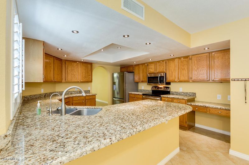 9424 W Morrow Dr, Peoria, AZ 85382
