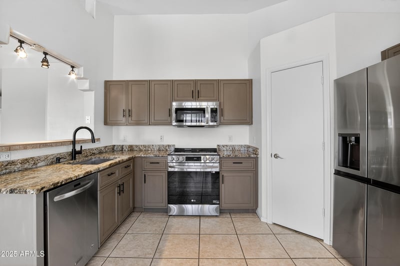 9425 Ensenada St, Mesa, AZ 85207