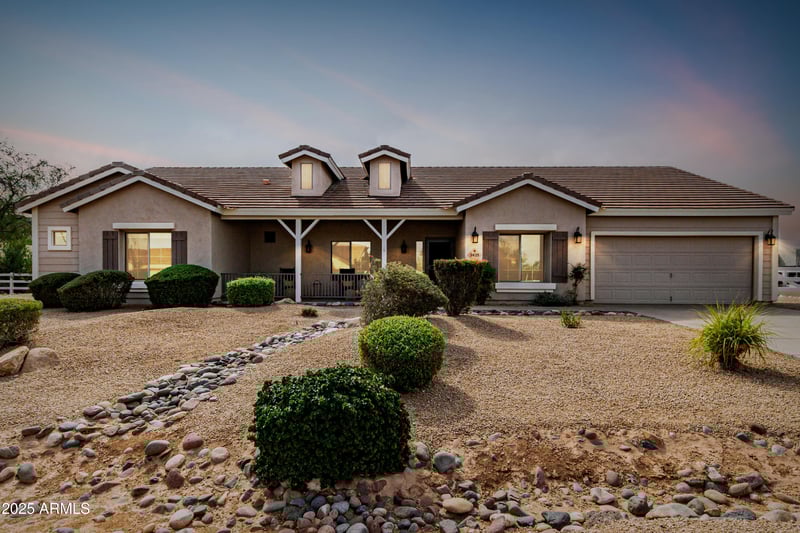 9425 Golddust Dr, Queen Creek, AZ 85144