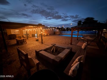 9425 N 63rd Dr, Glendale, AZ 85302