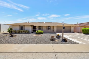 9425 Rolling Hills Dr, Sun City, AZ 85351