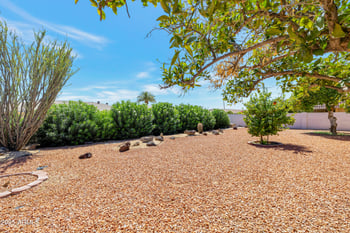 9425 Rolling Hills Dr, Sun City, AZ 85351