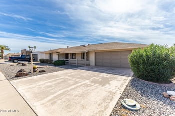 9425 Rolling Hills Dr, Sun City, AZ 85351