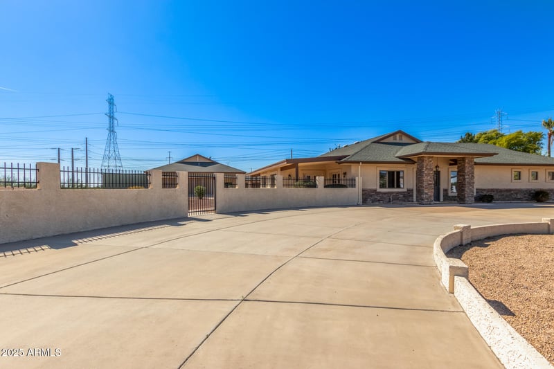 9426 112th Ave, Sun City, AZ 85351