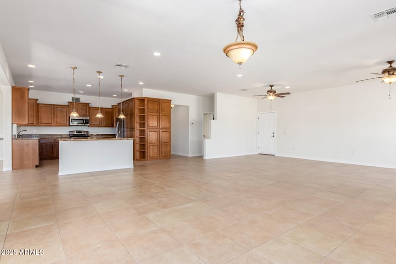 9426 112th Ave, Sun City, AZ 85351