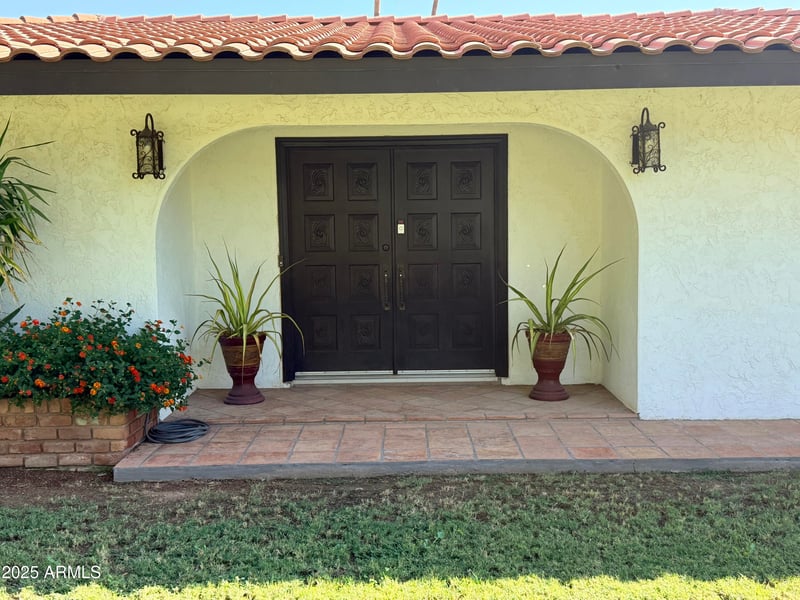 9427 51st Ave, Laveen, AZ 85339