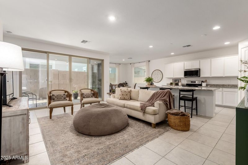 9427 E Saturn Ave, Mesa, AZ 85212