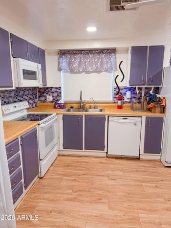 9427 University Dr #80, Mesa, AZ 85207
