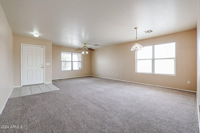 9427 W Elm St, Phoenix, AZ 85037