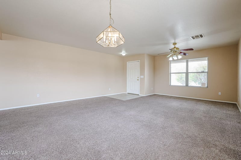 9427 W Elm St, Phoenix, AZ 85037