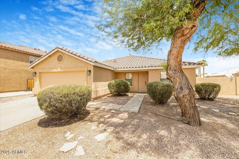 9428 Highland Ave, Phoenix, AZ 85037