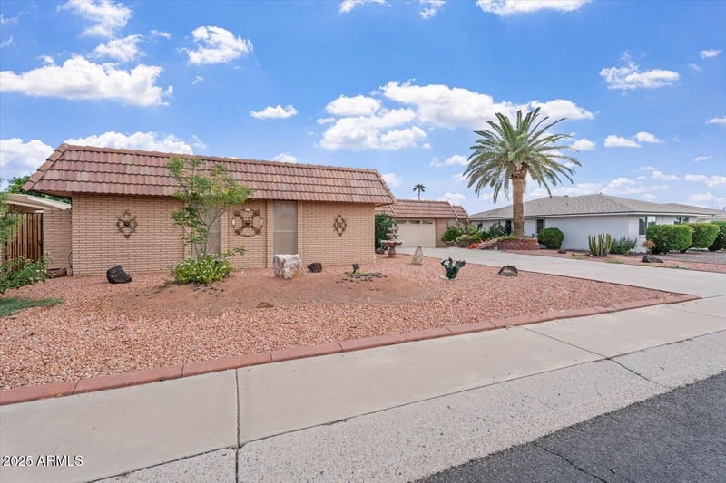 9429 Rolling Hills Dr, Sun City, AZ 85351