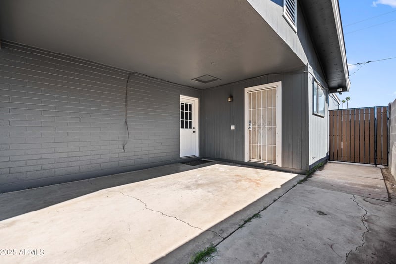 943 Lazona Dr, Mesa, AZ 85204