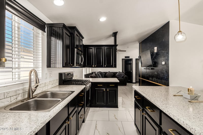 9431 Coralbell Ave #80, Mesa, AZ 85208