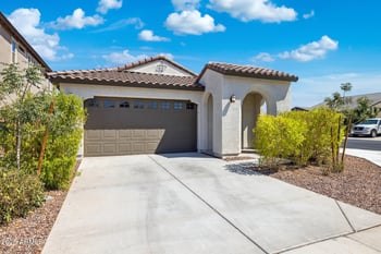 9432 Roma Ave, Phoenix, AZ 85037