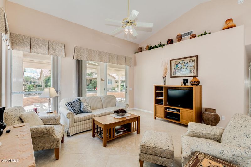 9433 E Champagne Dr, Sun Lakes, AZ 85248