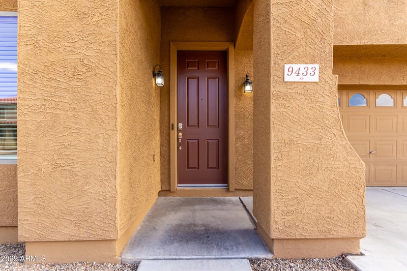 9433 Jamestown Rd, Phoenix, AZ 85037