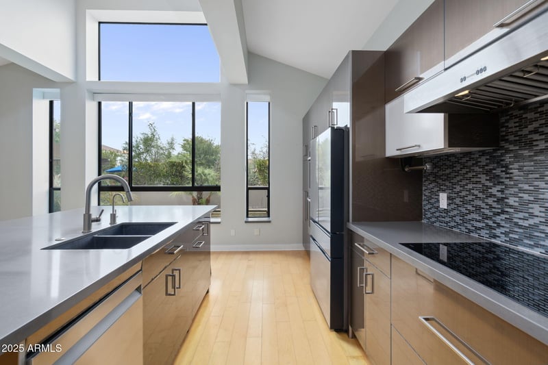 9433 Stanley Pl, Tempe, AZ 85284