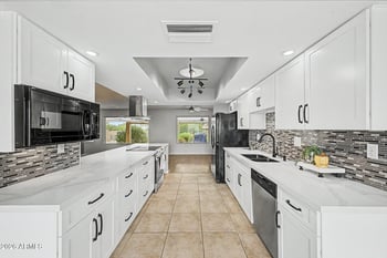 9433 Hutton Dr, Sun City, AZ 85351