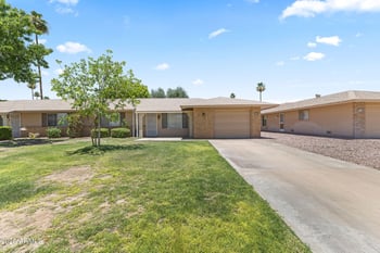 9434 Greenway Rd, Sun City, AZ 85351
