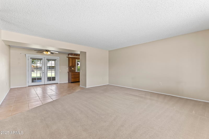 9434 Greenway Rd, Sun City, AZ 85351