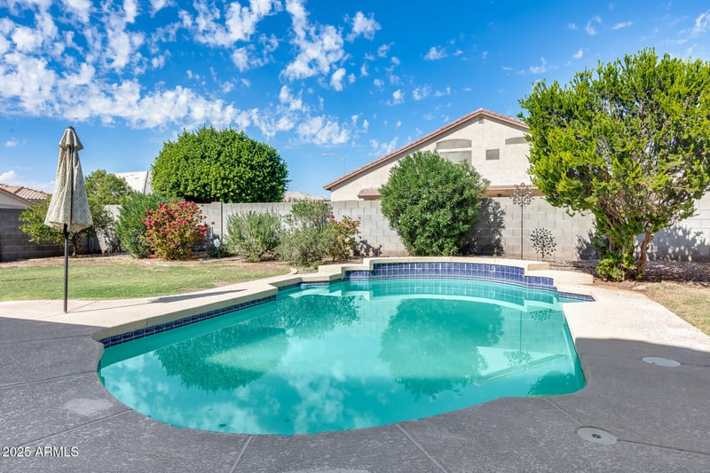9434 Pierson St, Phoenix, AZ 85037
