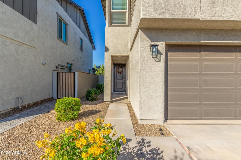 9434 Supernova Dr, Mesa, AZ 85212