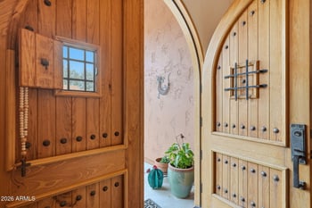 9435 Hobart Cir, Mesa, AZ 85207