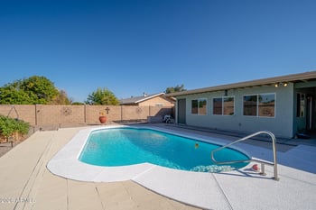 9436 Indian Hills Dr, Sun City, AZ 85351