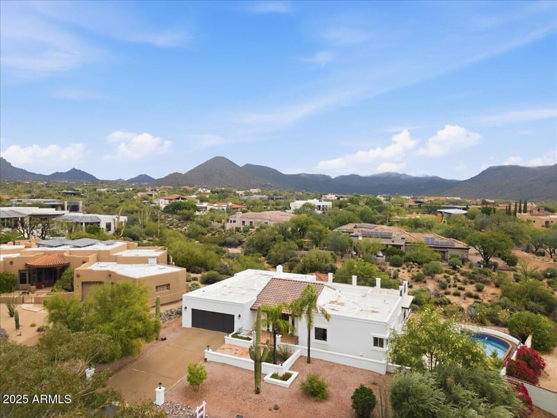 9437 Calle De Valle Dr, Scottsdale, AZ 85255