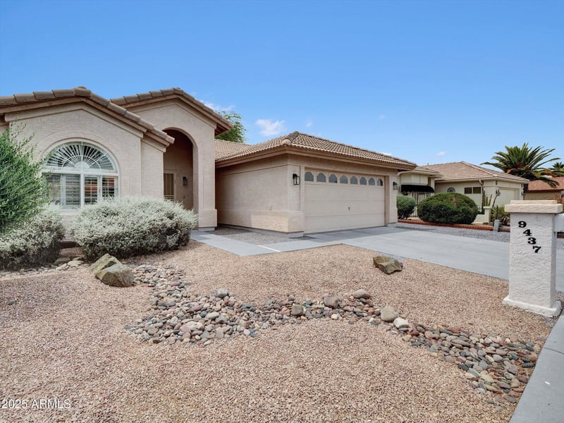 9437 Champagne Dr, Sun Lakes, AZ 85248