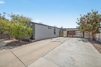 9437 Emelita Ave, Mesa, AZ 85208