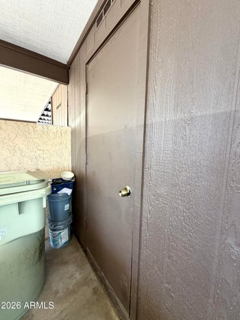 9437 51st Dr, Glendale, AZ 85302