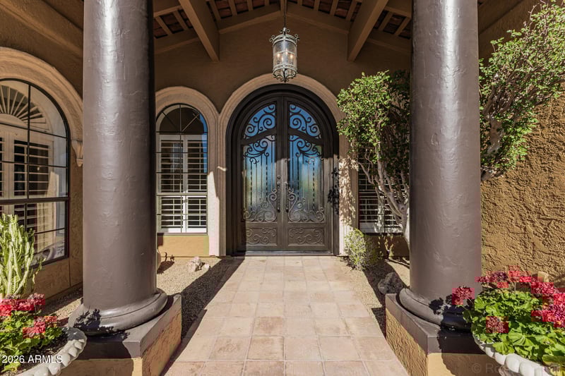 9438 Casitas Del Rio Dr, Scottsdale, AZ 85255