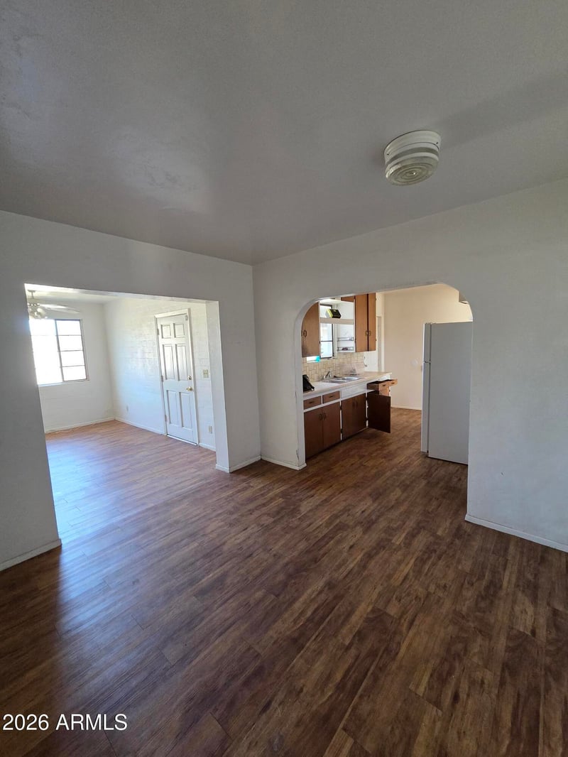 9439 N 6th Ave, Phoenix, AZ 85021