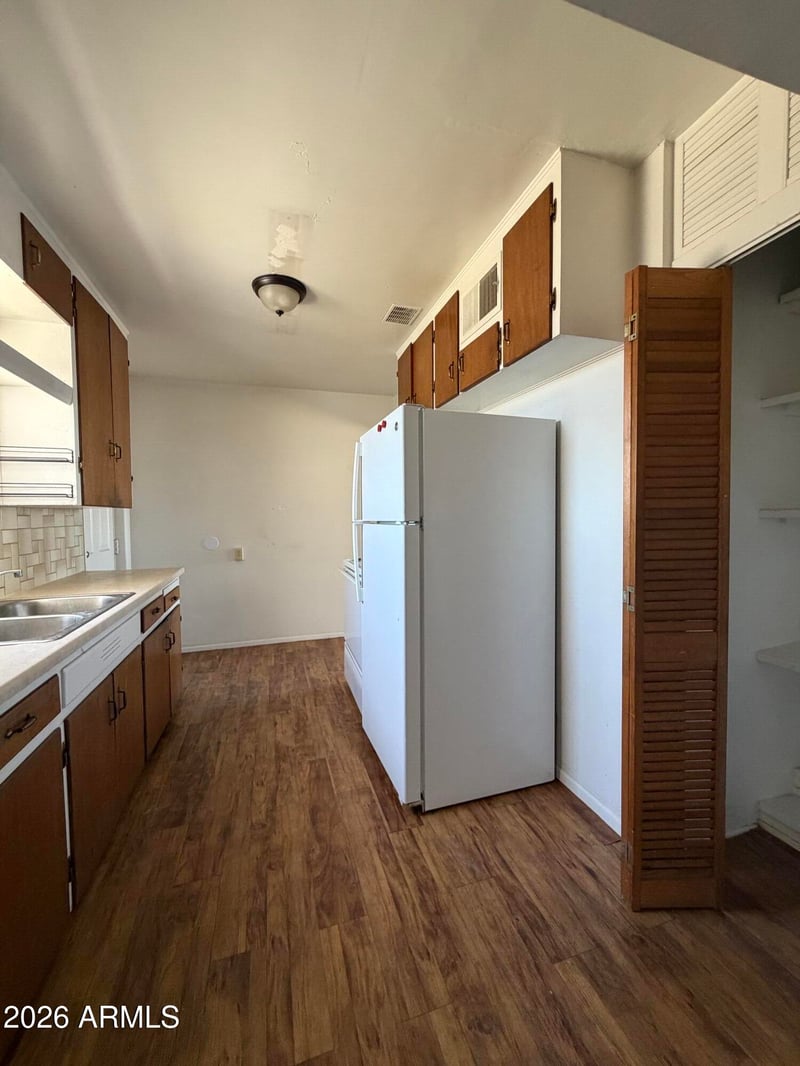 9439 N 6th Ave, Phoenix, AZ 85021