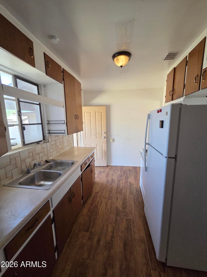 9439 N 6th Ave, Phoenix, AZ 85021