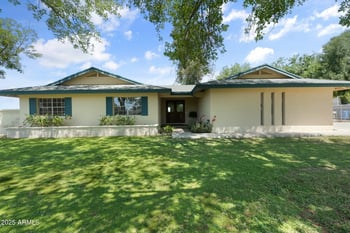 944 Melody Dr, Gilbert, AZ 85234